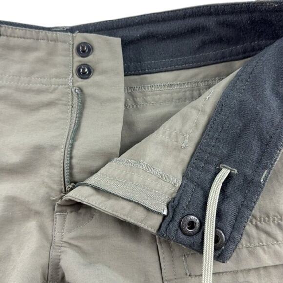 The North Face Shorts Olive Green Women’s Size 4 - Picture 9 of 10